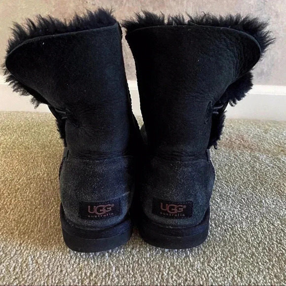GREAT CONDITION UGG Bailey Button Boot​ - Picture 3 of 8